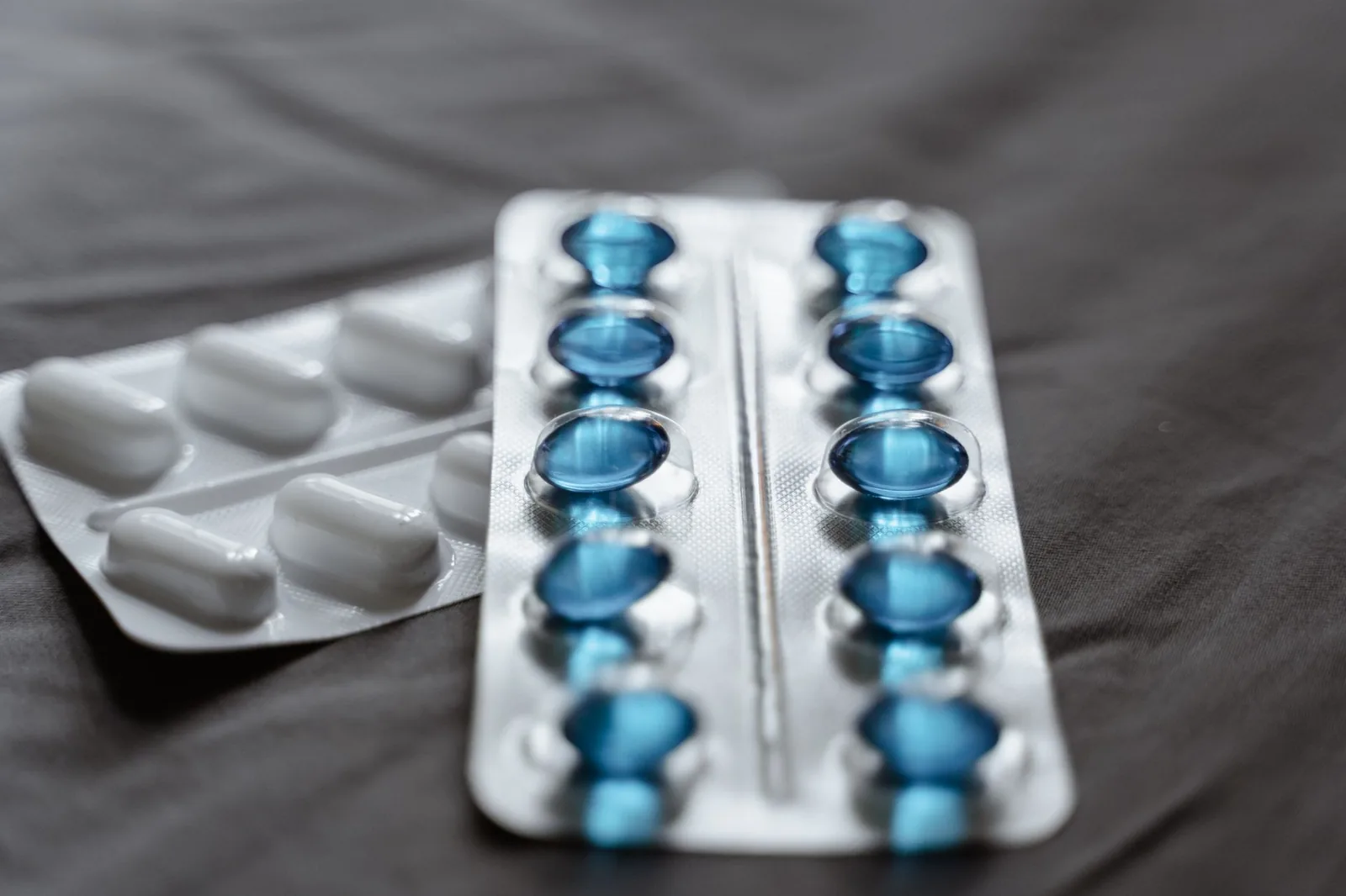 Plaquettes de gélules et de comprimés, médicaments génériques courants
